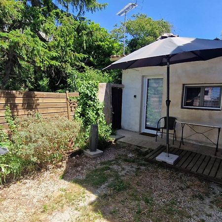 Le Studio Remcam Saint-Mitre-les-Remparts Exterior foto